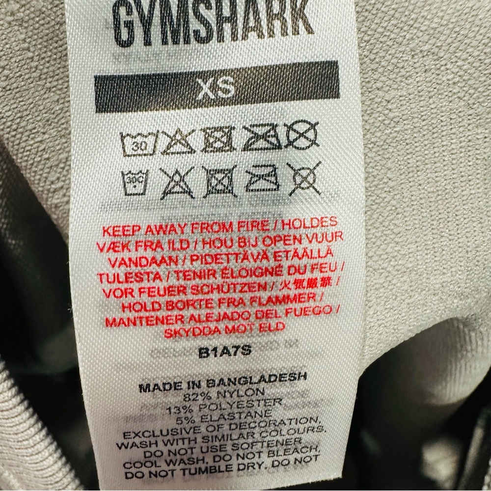 Gymshark NWOT Adapt Animal Seamless Short Sleeve Tee In Butterfly Grey Size XS - Picture 6 of 7